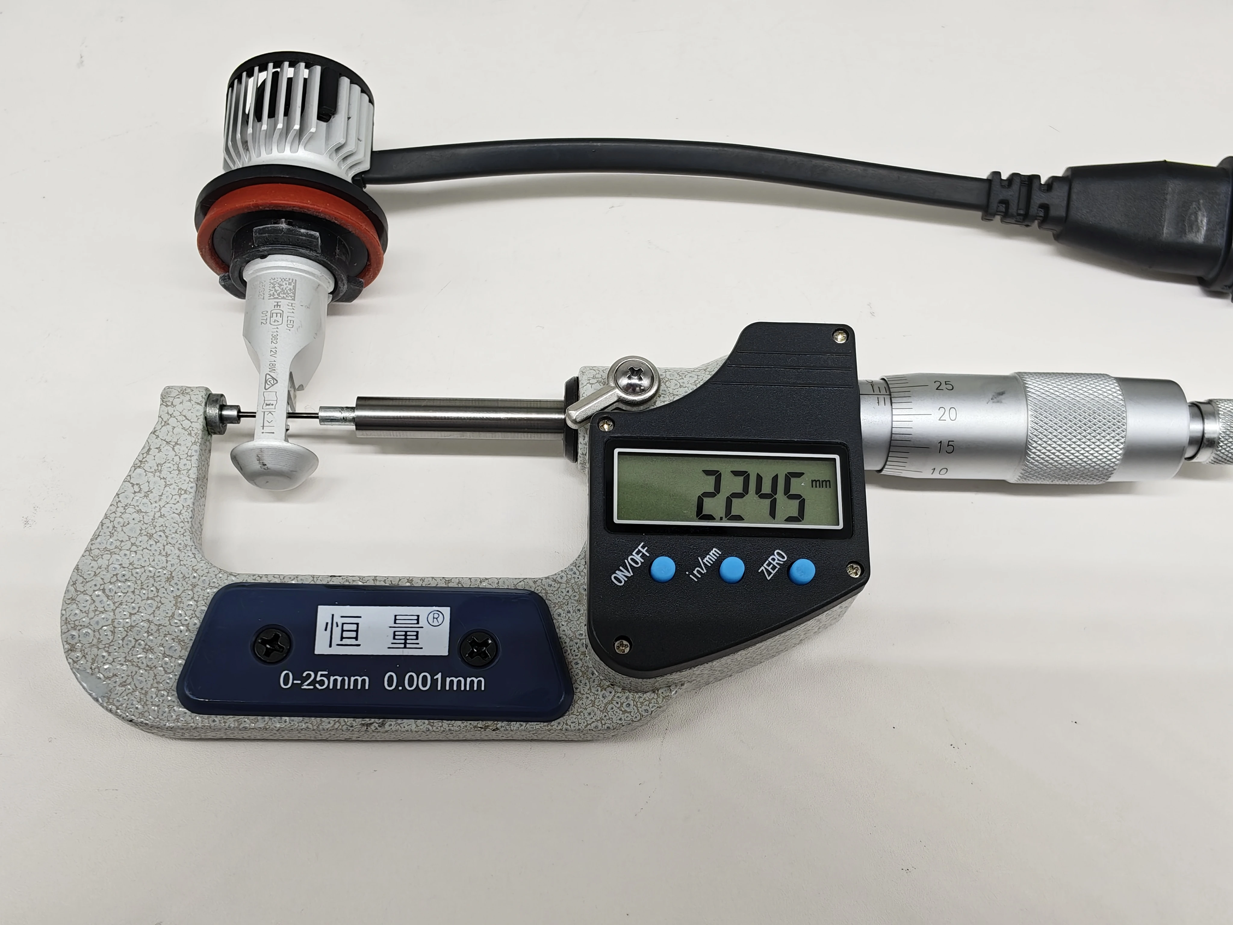 Philips Ultinon Pro6000 Boost H11 LEDr 11362U60BX2 measured emitter-board thickness
