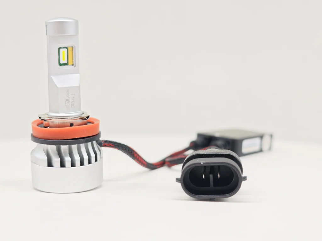 EB H11 LEDr H11 connector view