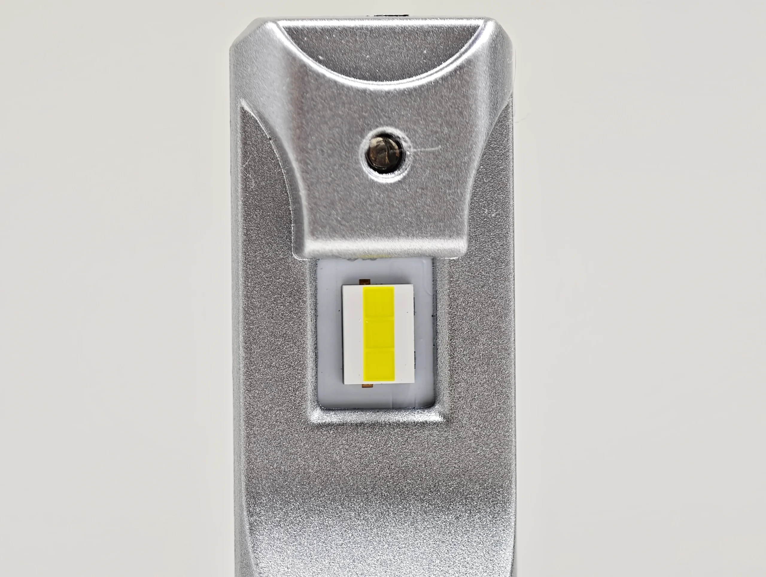 Luxfighter P36-H11 LEDr LED emitter close-up