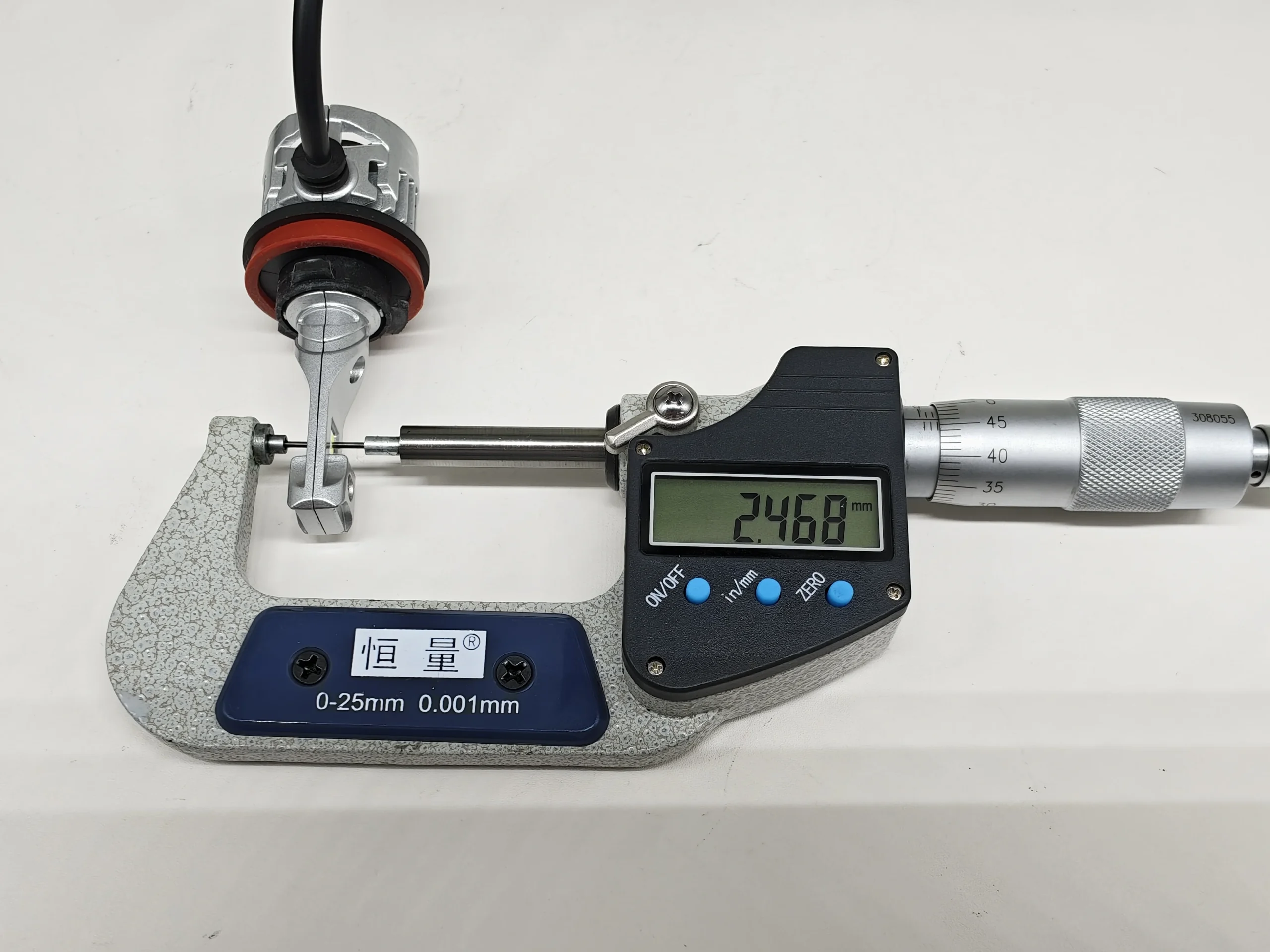 Luxfighter P36-H11 LEDr measured chip/emitter thickness